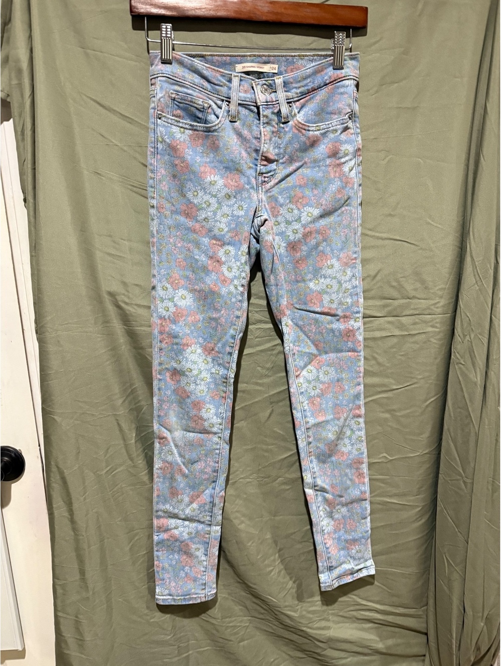 Levis Floral Print Skinny Jeans